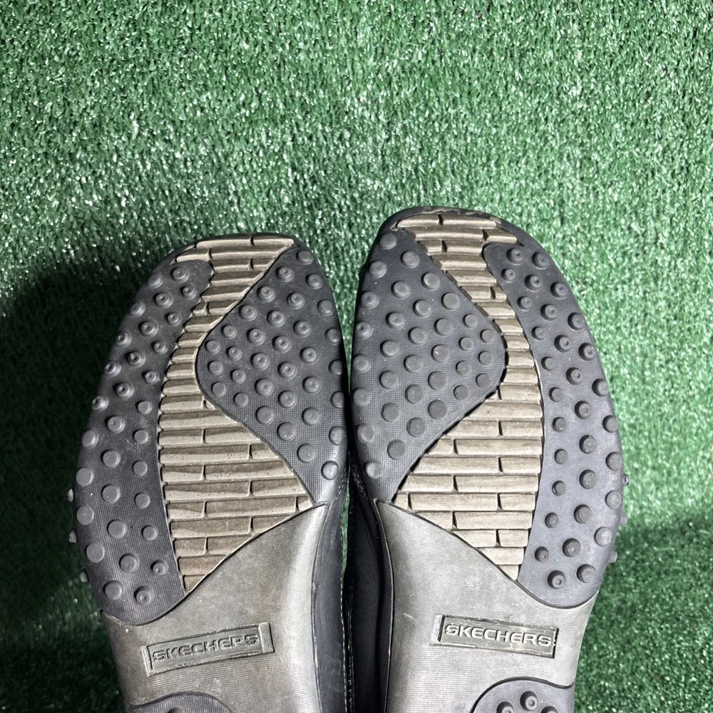 Skechers item you
